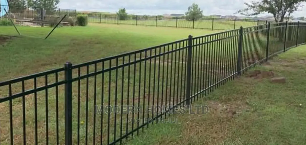 Modern Homes Montage Fence With Warranty Against Rust