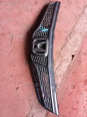 Very Clean Honda Fit 2012 Grill Available