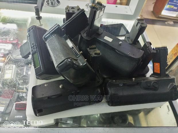 All Battery Grip for Cameras