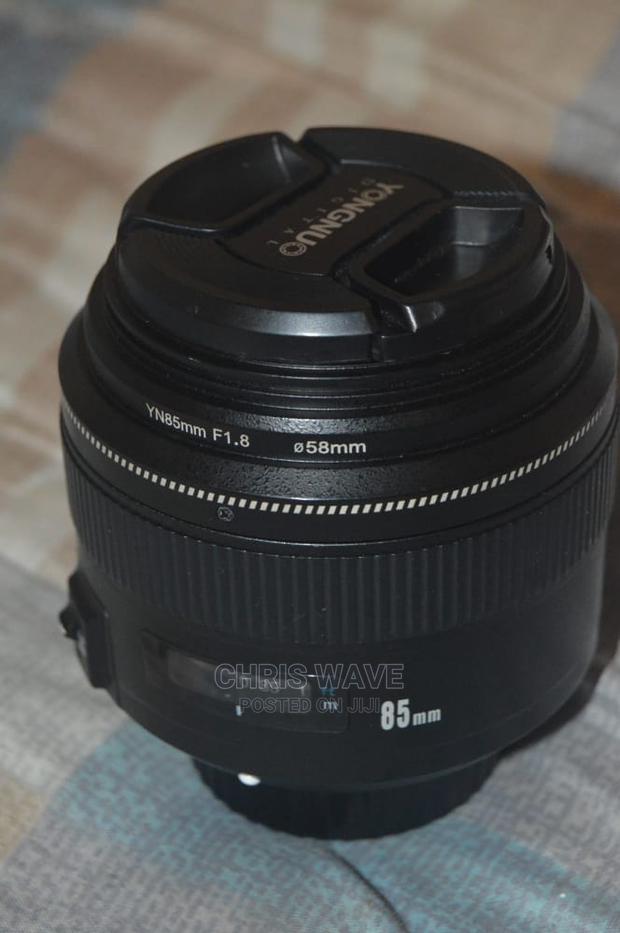 Nikon 85mm - thumbnail 2