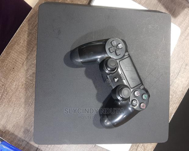 Ps4 Slim Console - main view