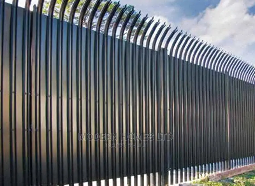Modern Homes Palisade Fence Privacy Screening Option