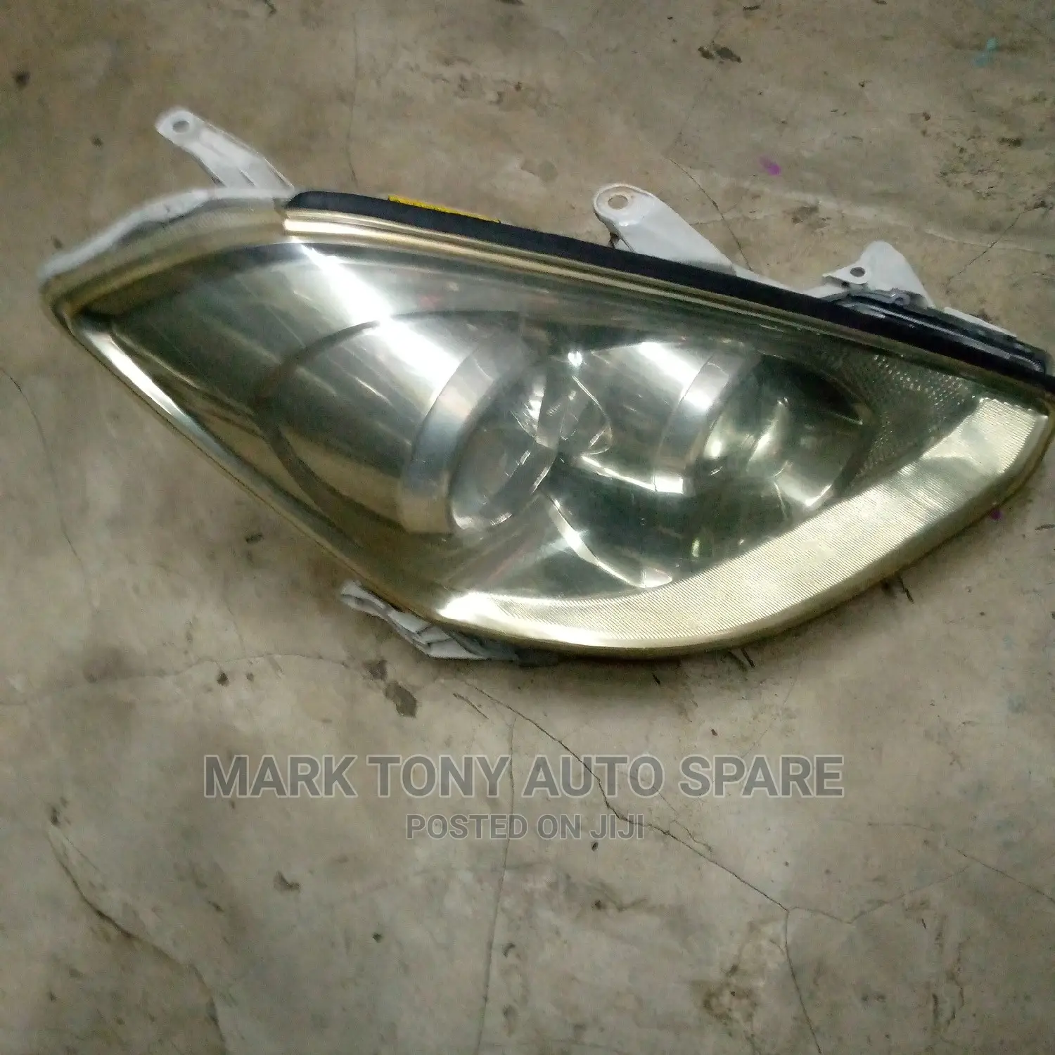 Caldina Headlight Zenon