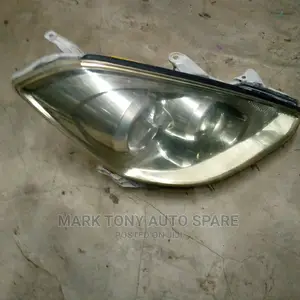 Caldina Headlight Zenon