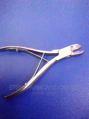 Pigs' Sharp Tooth Clippers