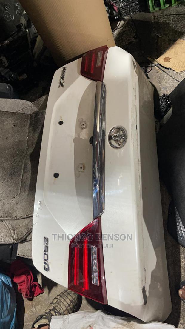 Mark X 2014 Boot Available - thumbnail 2