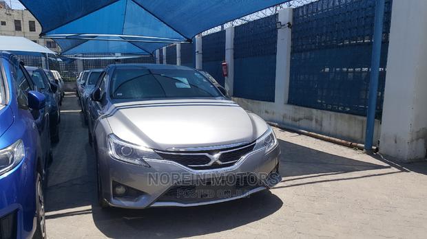 Toyota Mark X 2014 Silver - thumbnail 2