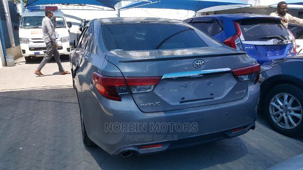 Toyota Mark X 2014 Silver - thumbnail 3