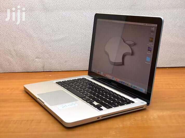 Apple MacBook Pro 13.3" Inches 500GB HDD Core 2 Duo 4GB RAM