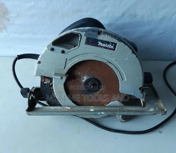 Circular Saw - Genuine Makita 1300W 240V - Ex-uk