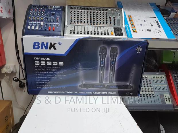 BNK DM300E Wireless Microphone - main view
