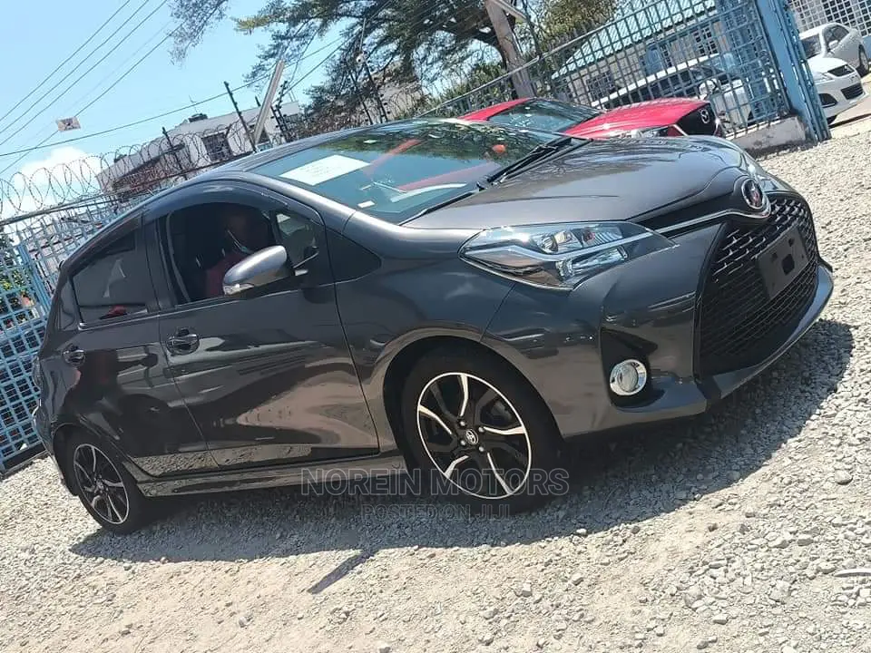 Toyota Vitz 2015 Matt Black