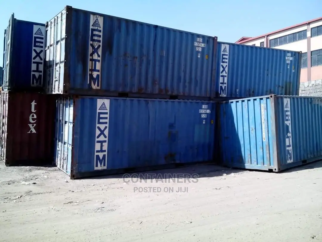 20ft Empty/Shipping Containers Ready Fpr Selecting