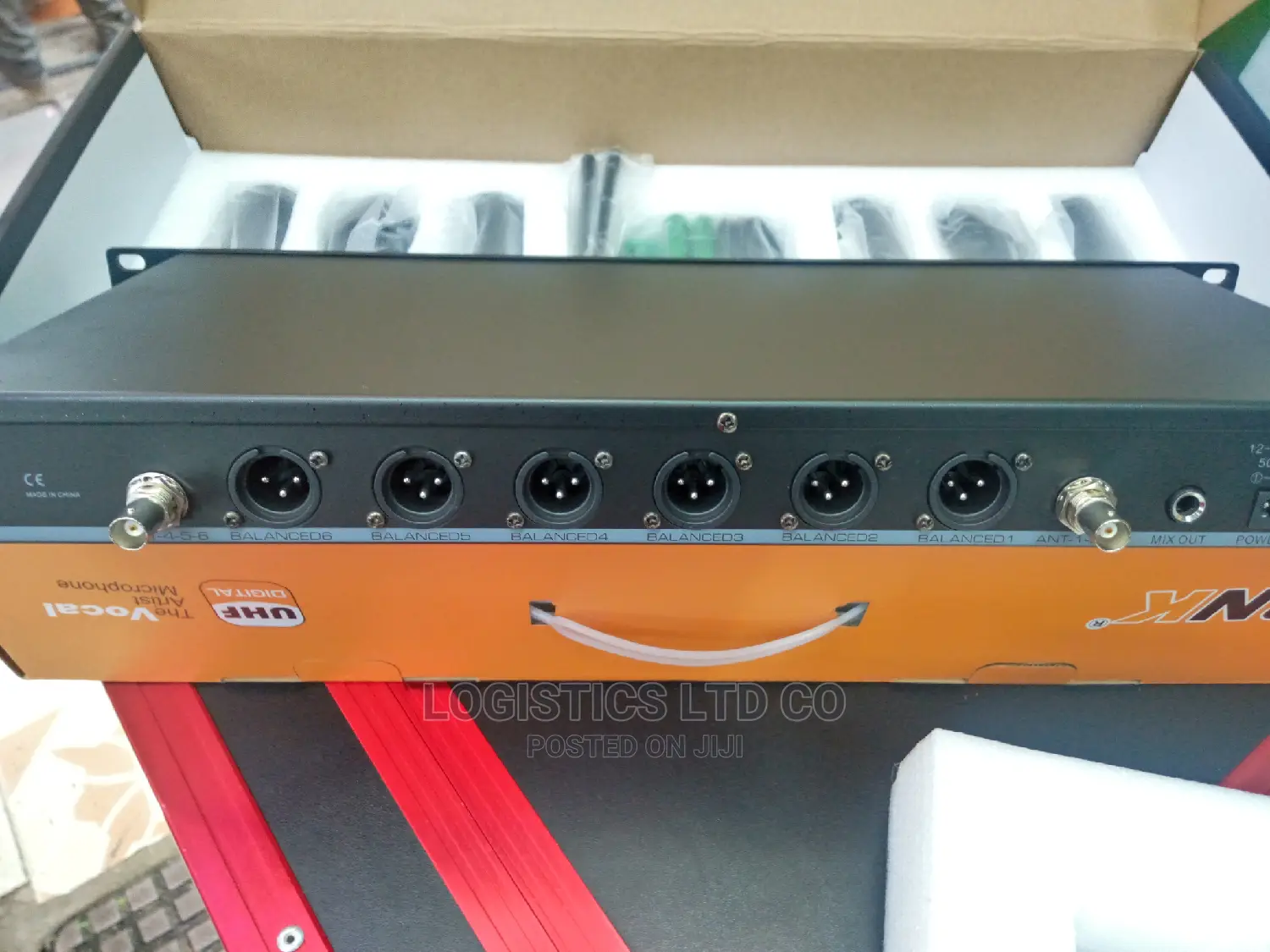 UHF Digital Profetional Wireless Microphone