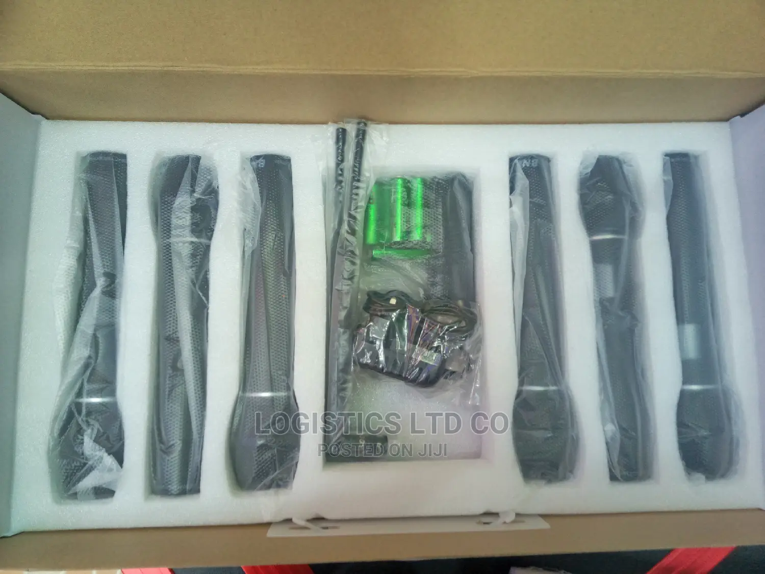 UHF Digital Profetional Wireless Microphone