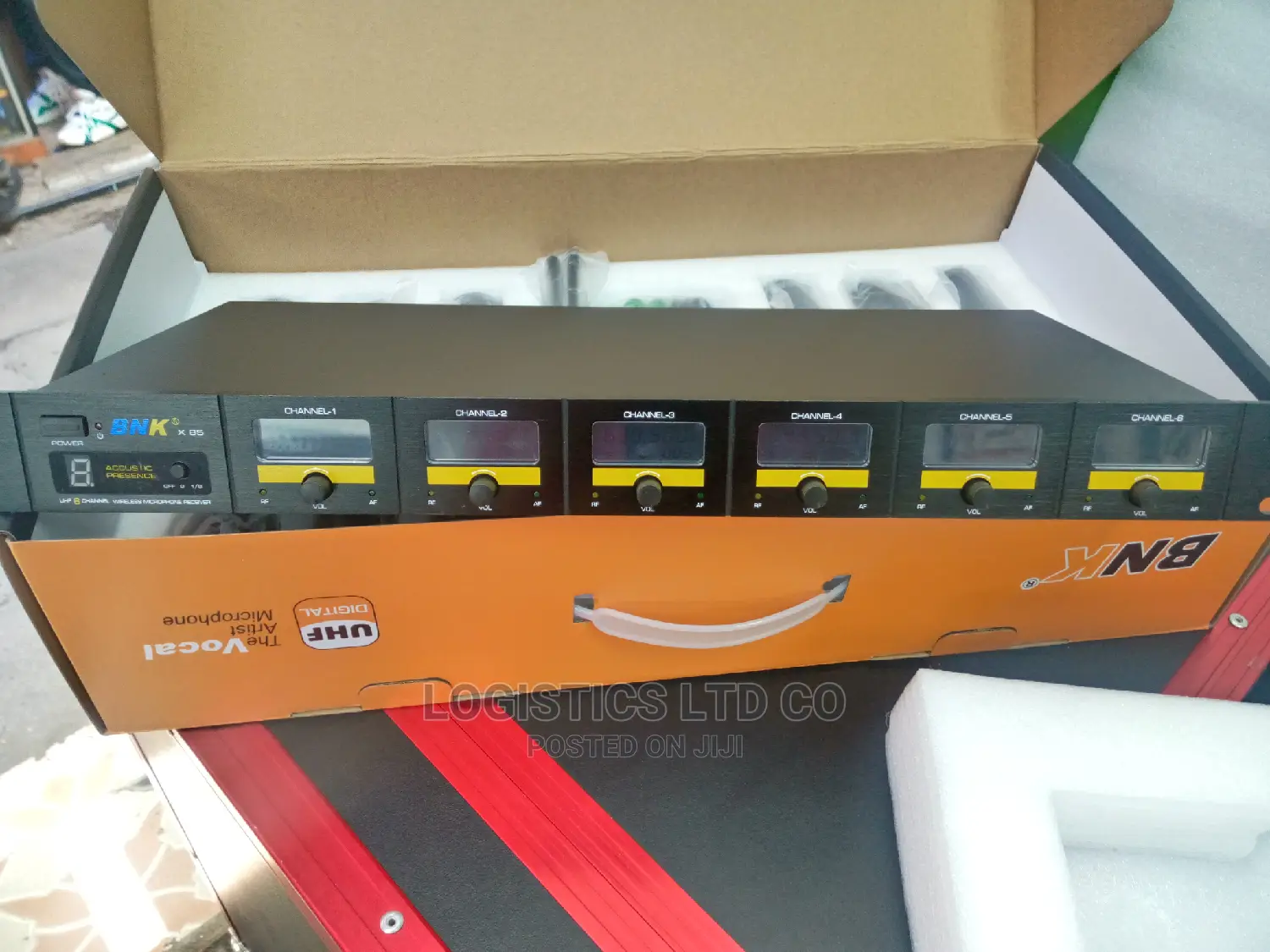 UHF Digital Profetional Wireless Microphone