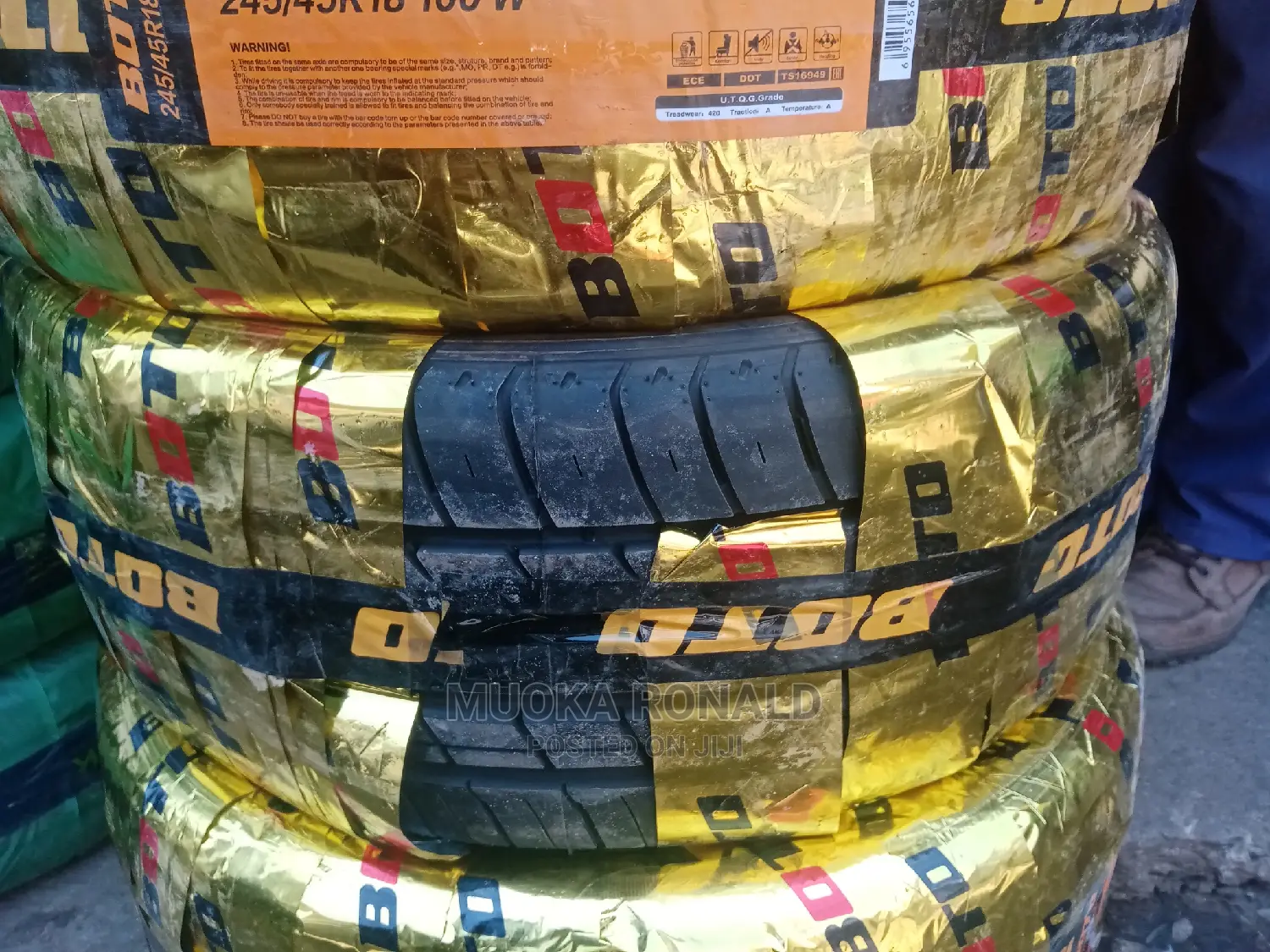 245/45r18 Boto Tyre (Low-Profile