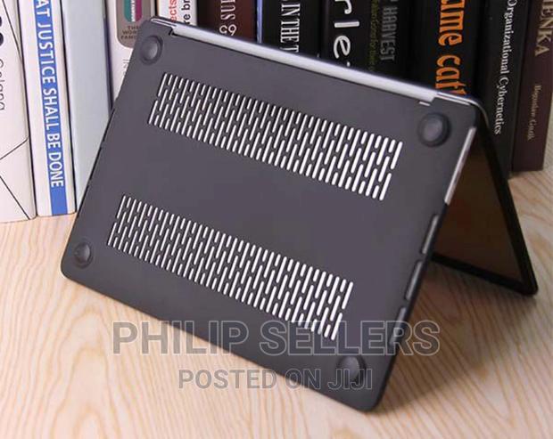 Black Protective Case for Macbook - thumbnail 2