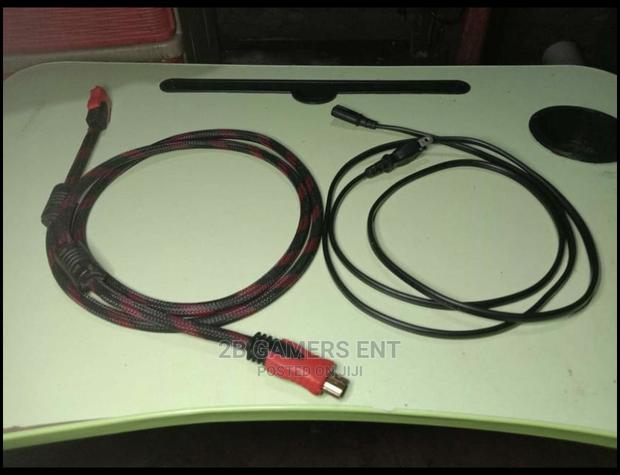 Ps4 Slim, 2 Pads, Like New - thumbnail 3