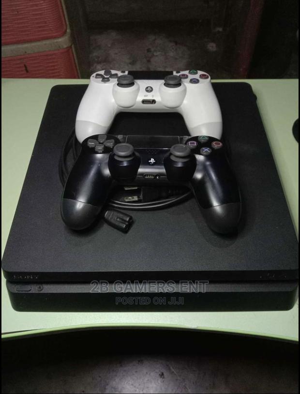 Ps4 Slim, 2 Pads, Like New - main view