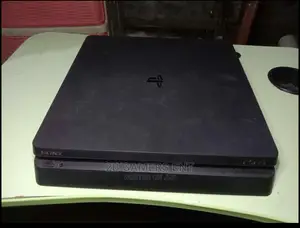 Ps4 Slim, 2 Pads, Like New