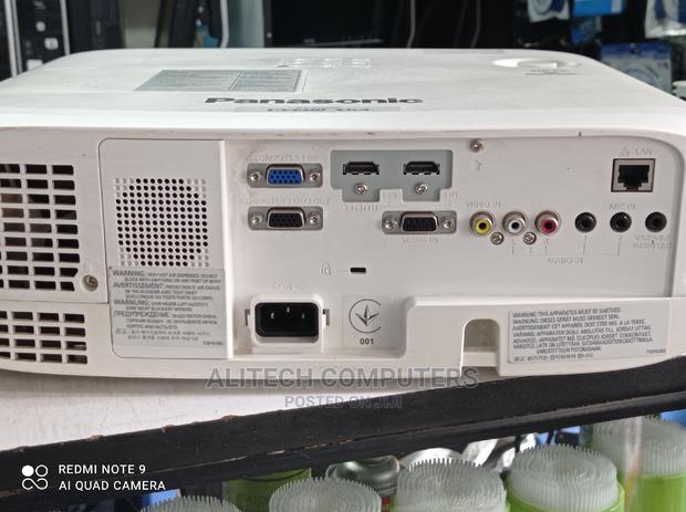 Panasonic Pt-Vx600 Projectors 5500 Lumens - thumbnail 8