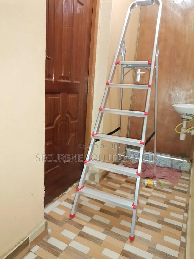 6 Step Aluminum Step Ladder 6 Steps - thumbnail 4