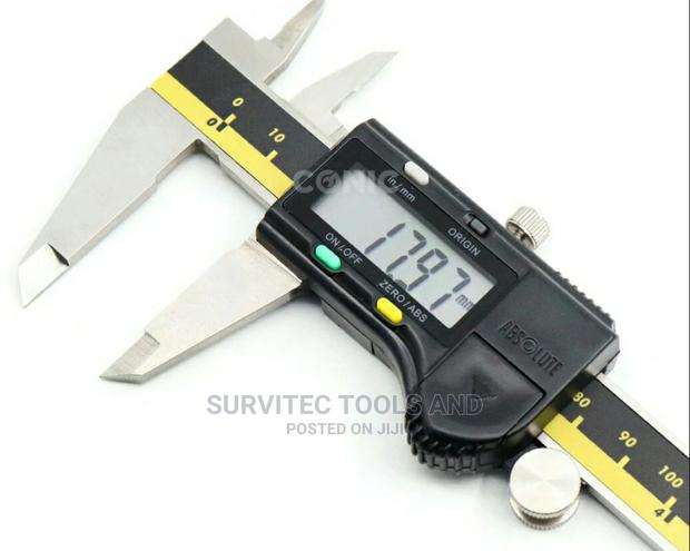 Digital Vernier Caliper - main view