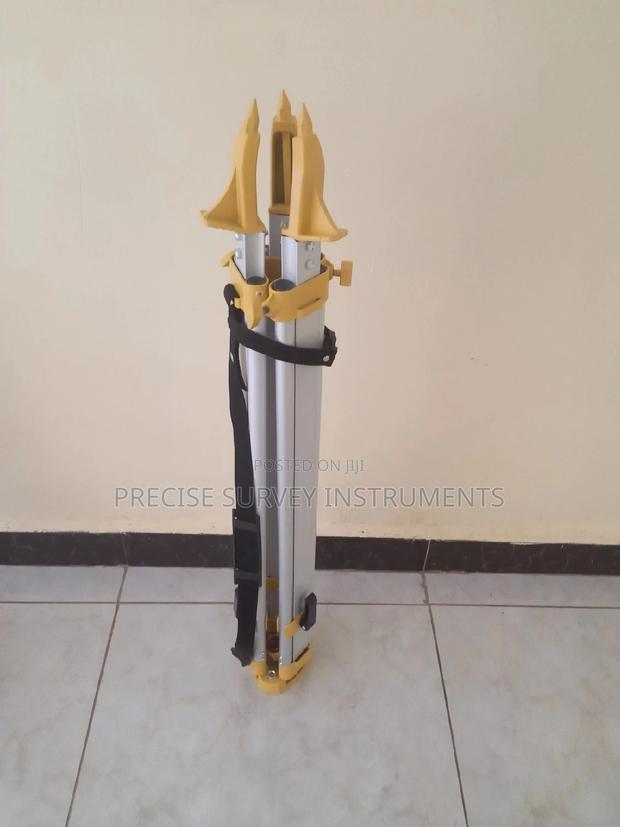 Dumpy Level Tripod - main view