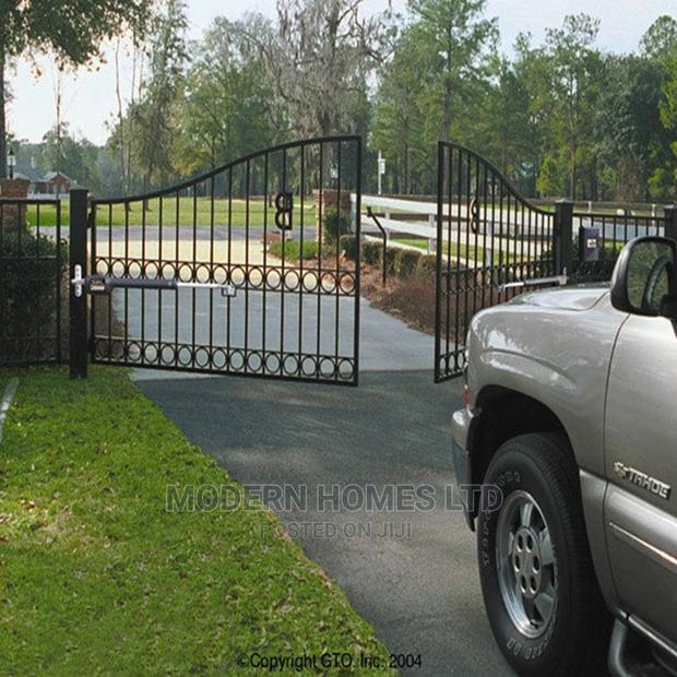 Decorative Wrought Iron Gate Ornaments / Driveway Gates - thumbnail 4