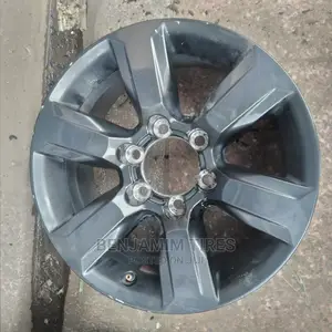 Original Rim Size 17 Inch for Landcruiser Prado Tx 150.