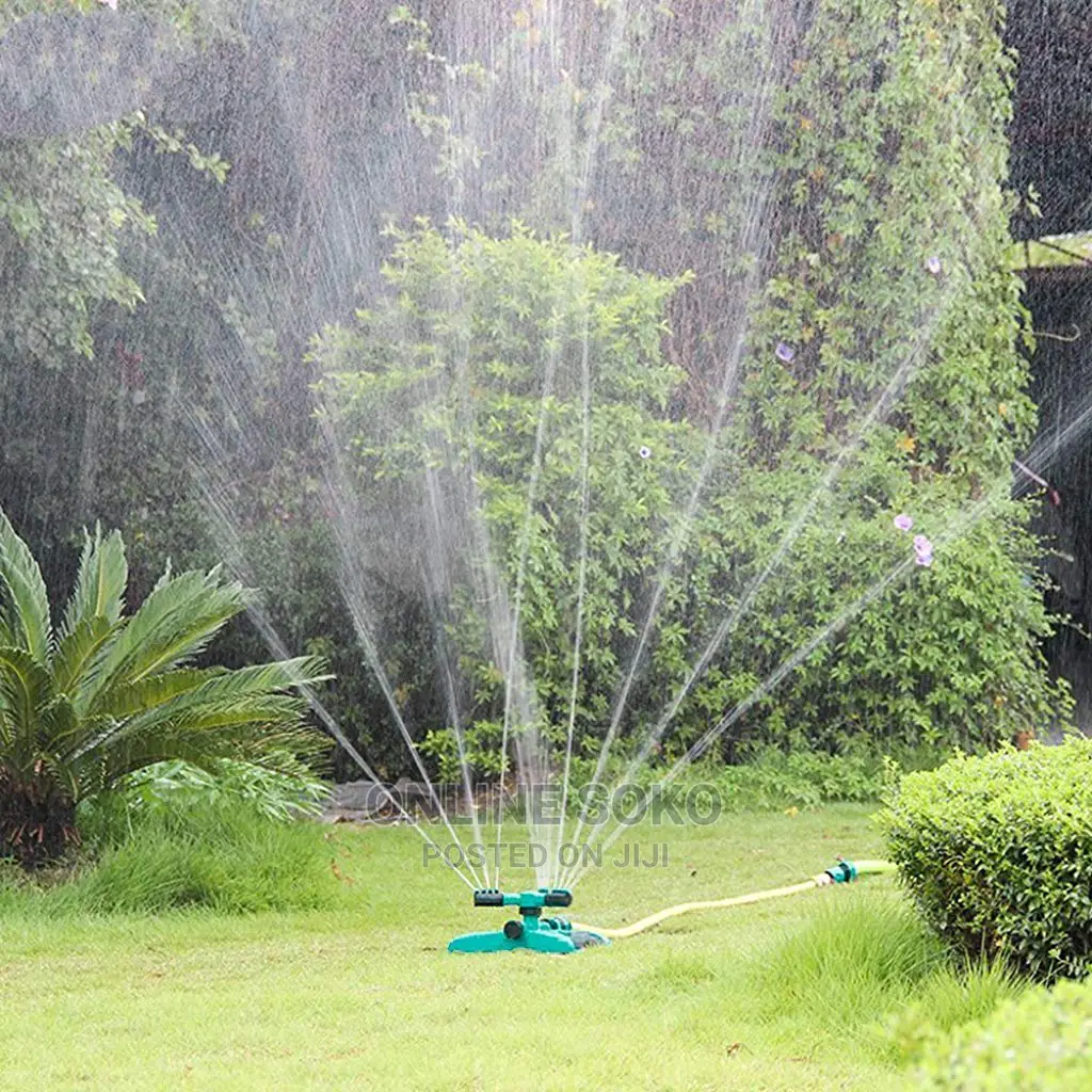 360 Degrees 3- Arm Lawn Garden Water Oscillating Sprinkler