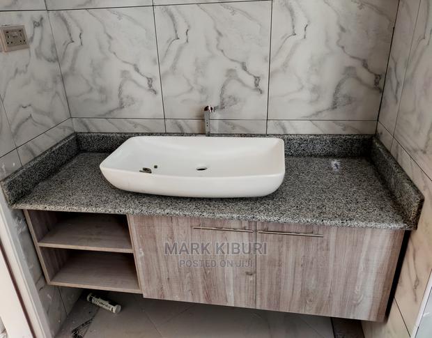 Granite(Kitchen Countertops} - thumbnail 5