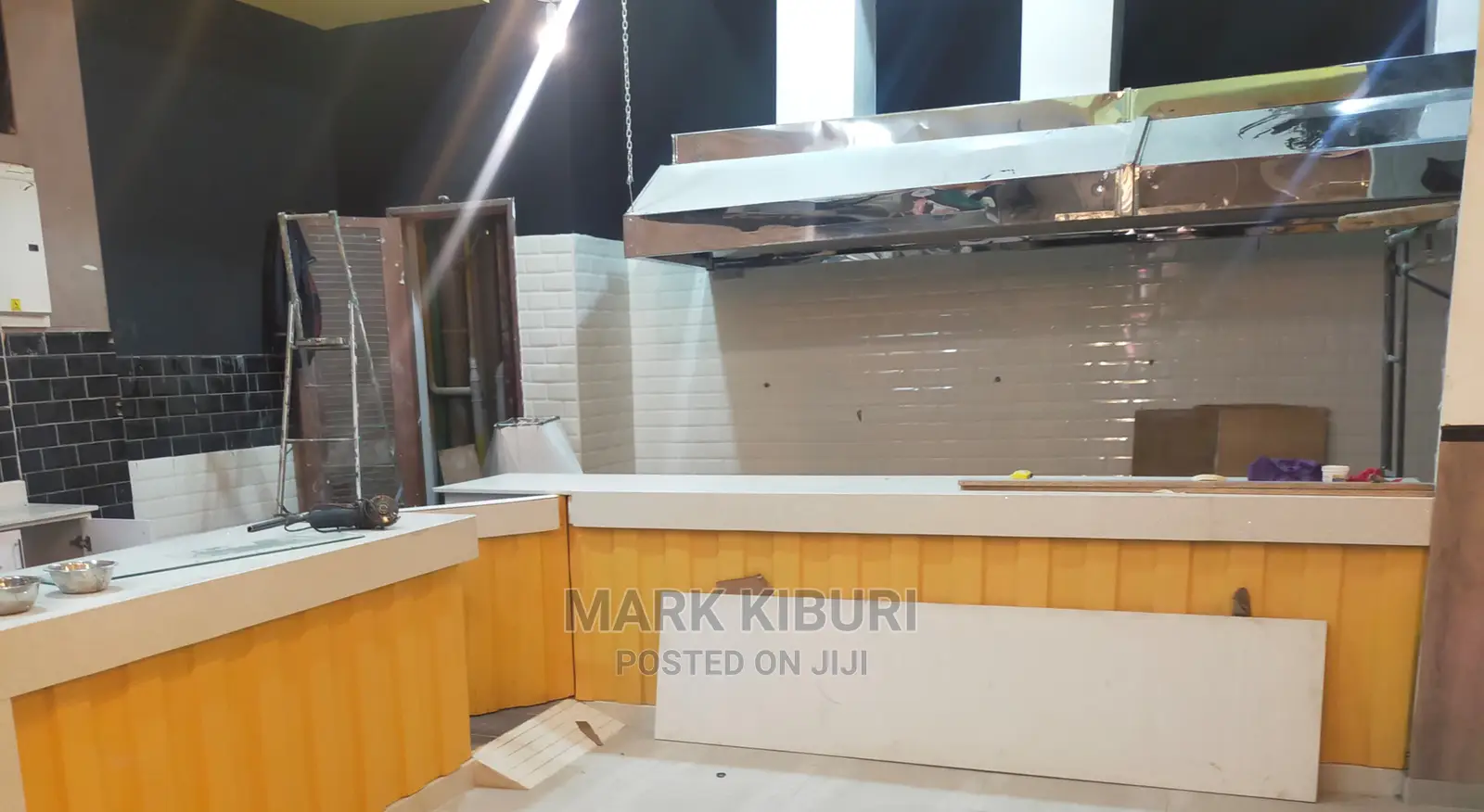 Countertops{Kitchen Granite)