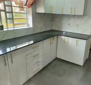 Countertops{Kitchen Granite)