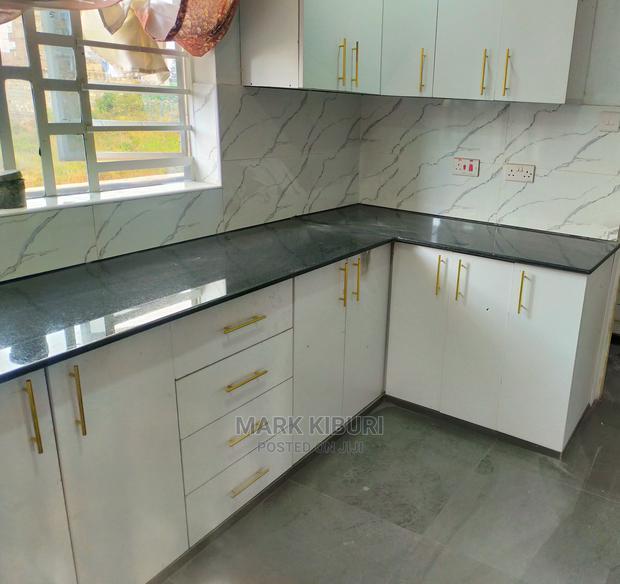 Countertops{Kitchen Granite) - thumbnail 3