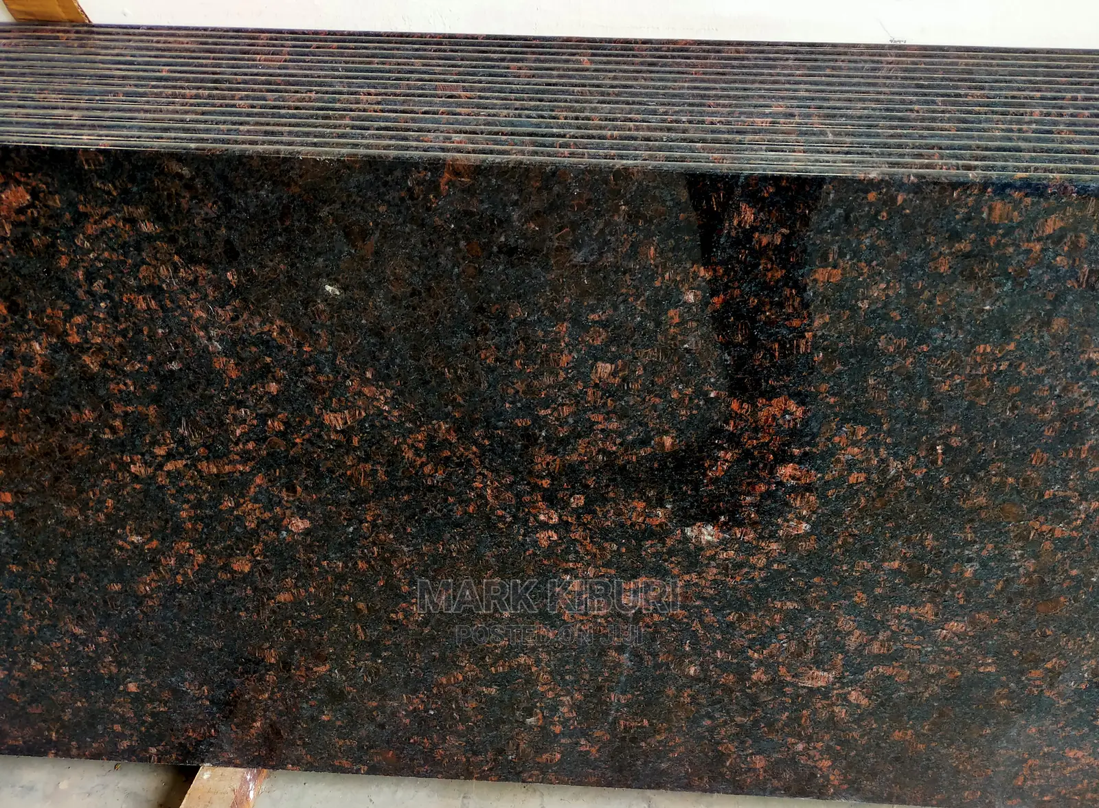 Countertops{Kitchen Granite)