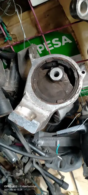 Honda Insight Hybrid Gear Mounting