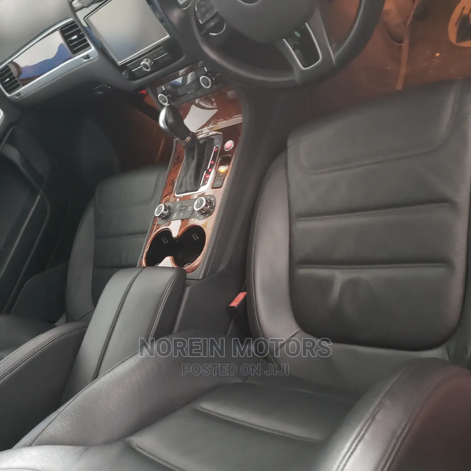 Volkswagen Touareg 2014 Matt Black