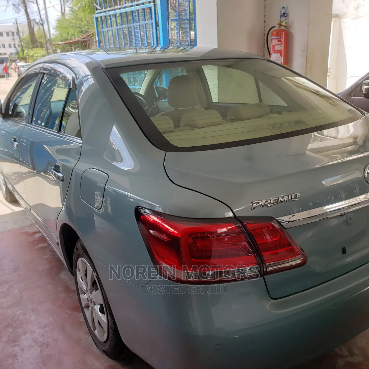 Toyota Premio 2017 Green