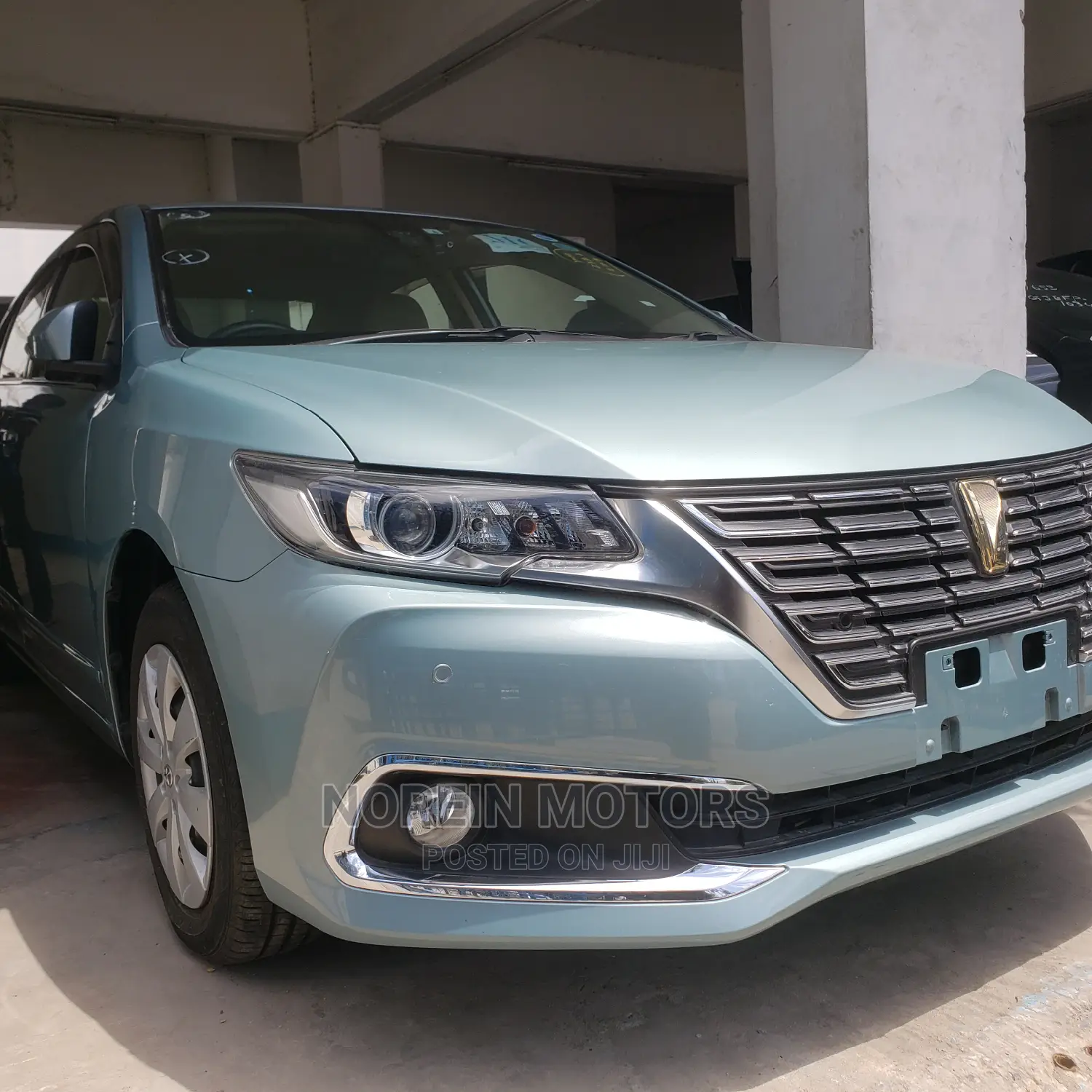 Toyota Premio 2017 Green