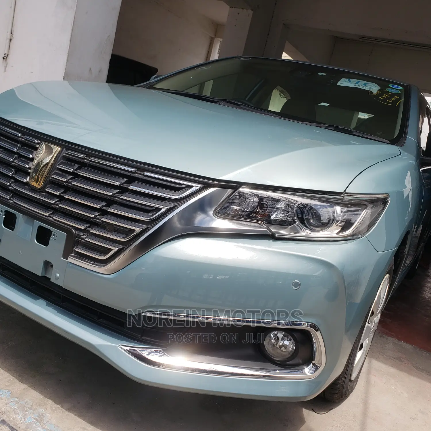 Toyota Premio 2017 Green