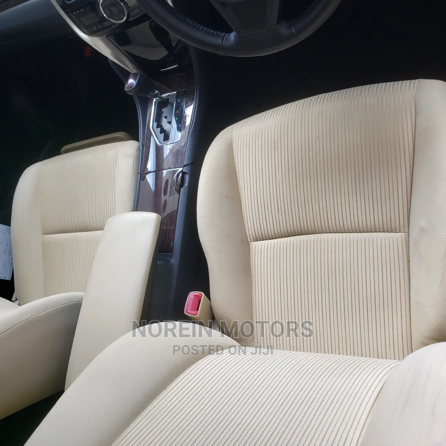 Toyota Premio 2017 Green