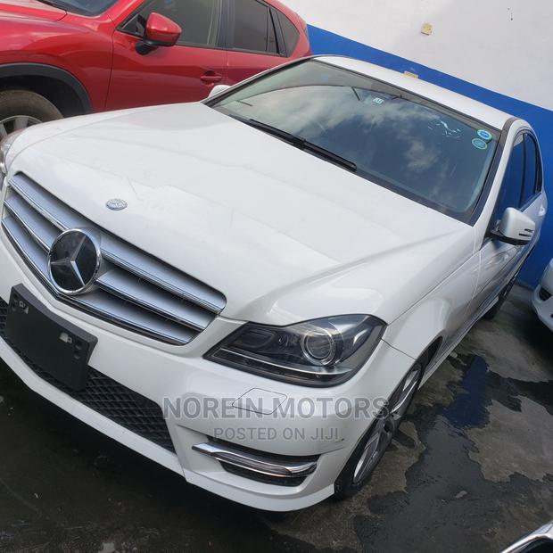Mercedes-Benz C180 2014 Off white - thumbnail 2