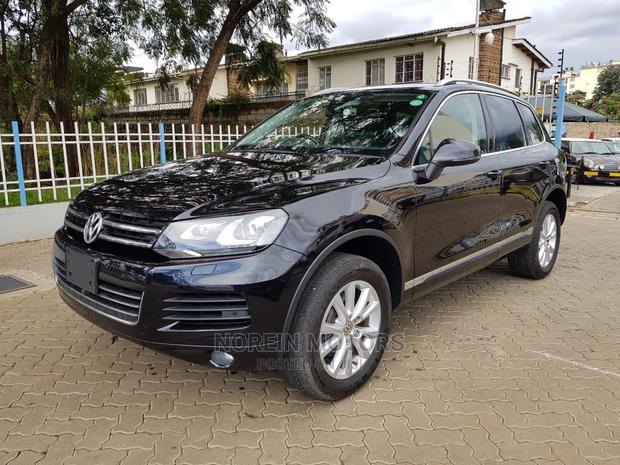 Volkswagen Touareg 2014 Black - thumbnail 2