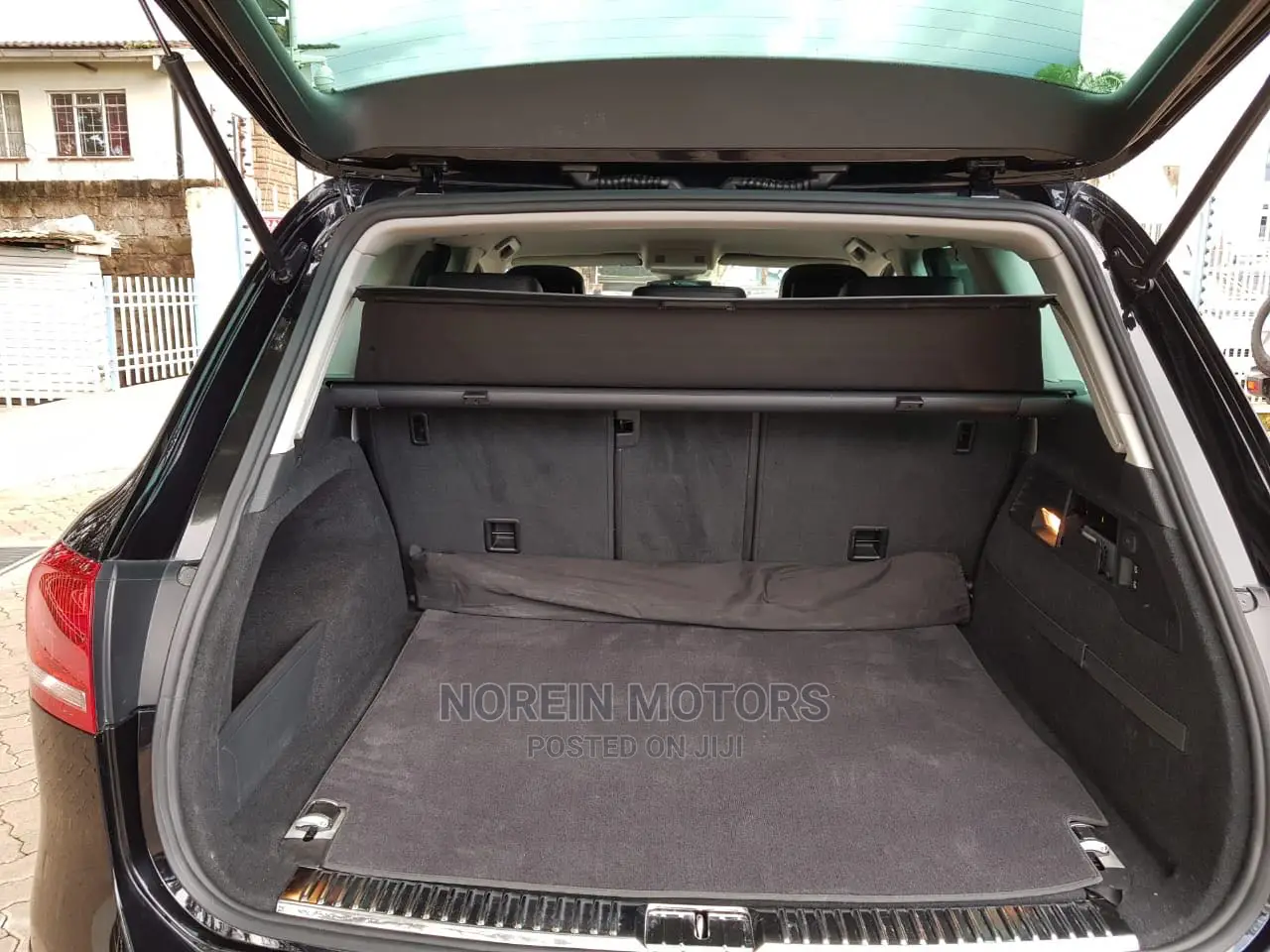 Volkswagen Touareg 2014 Black