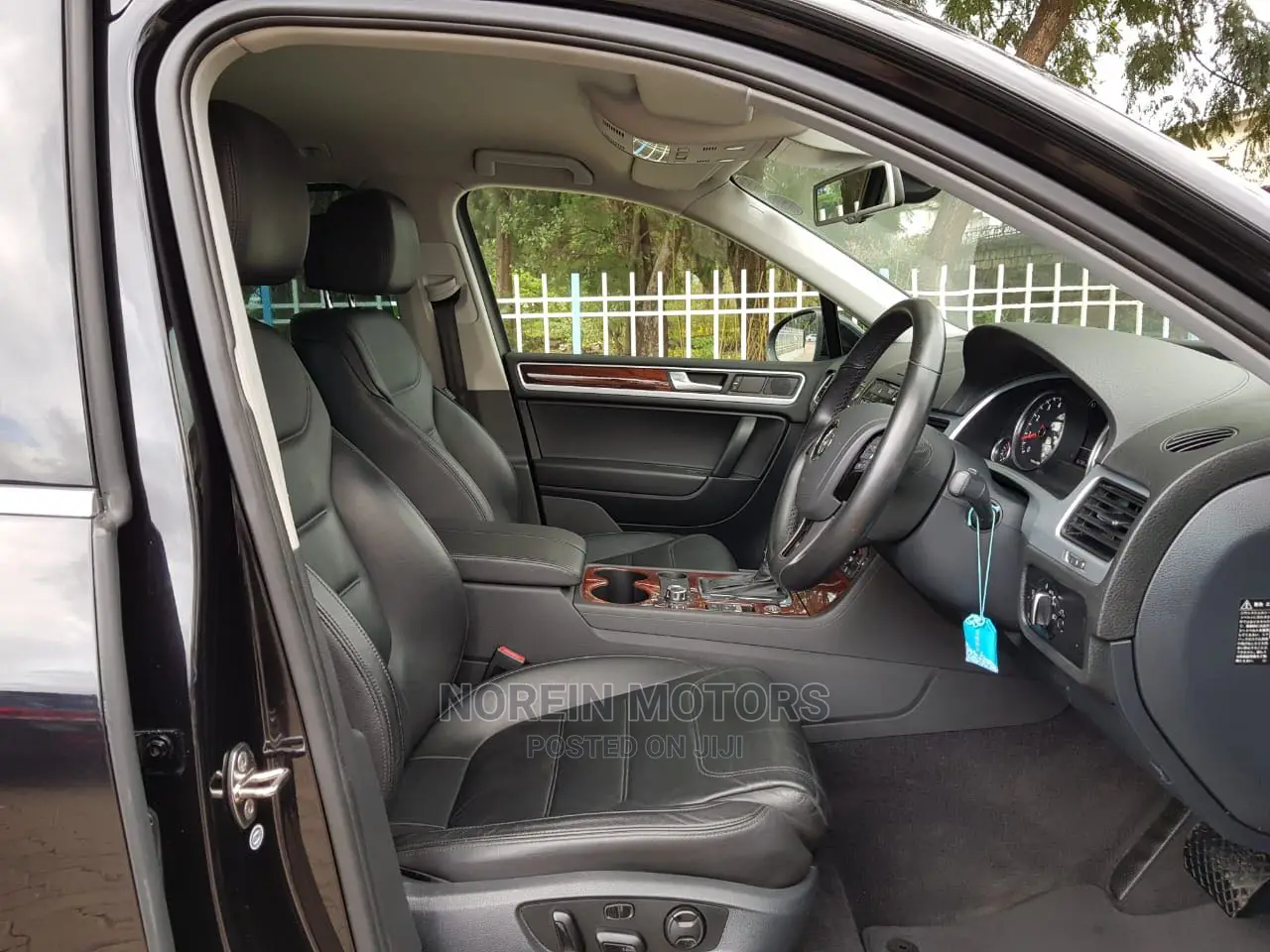 Volkswagen Touareg 2014 Black