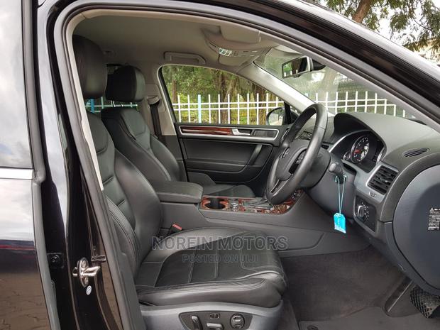Volkswagen Touareg 2014 Black - thumbnail 12