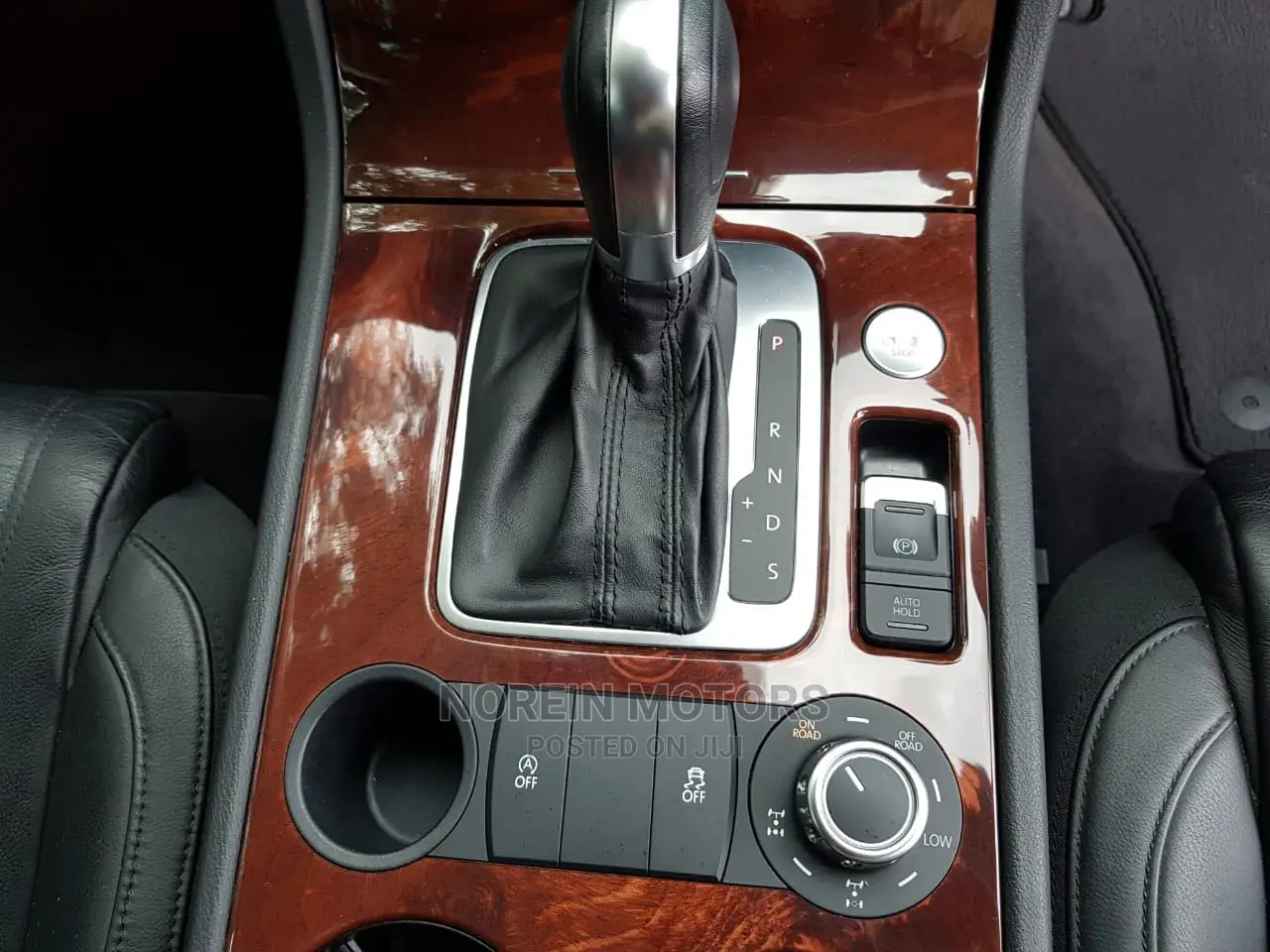 Volkswagen Touareg 2014 Black