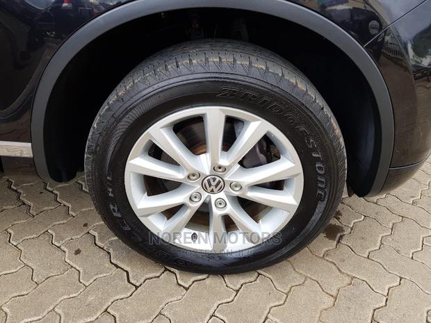 Volkswagen Touareg 2014 Black - thumbnail 4